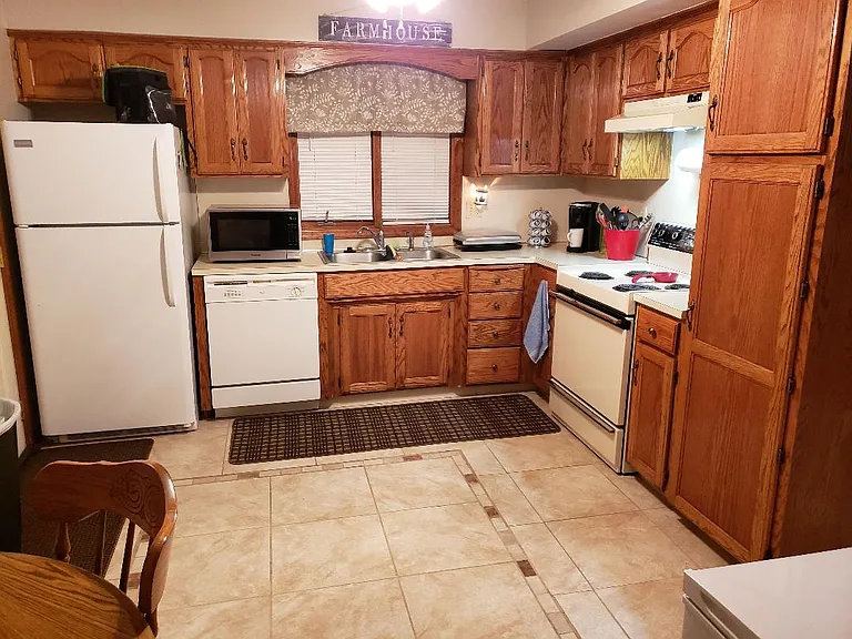 4123 Avenue C — Photo 3