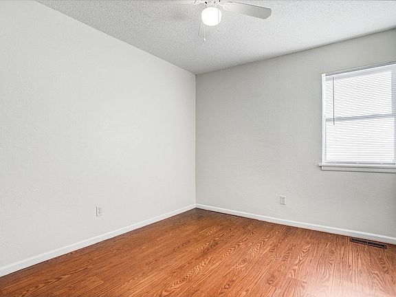 2nd image of 3309 Bridge Manor Dr