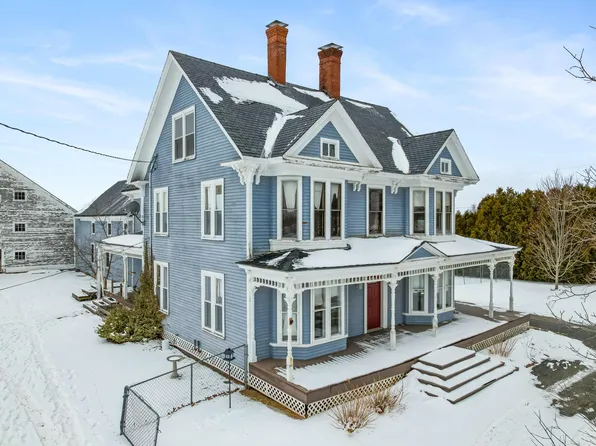 469 Main Street, Corinth, ME 04427