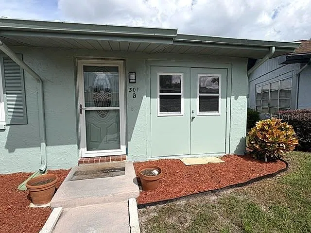 1 bed, 1.5 bath, 992 sqft, $1,600 — Photo 3