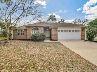 10675 Aloe Ln, Lillian, AL 36549