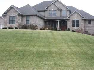 690 Memorial Dr, Xenia, OH 45385