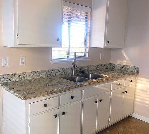 2nd image of 4052 Lincoln Ave APT D