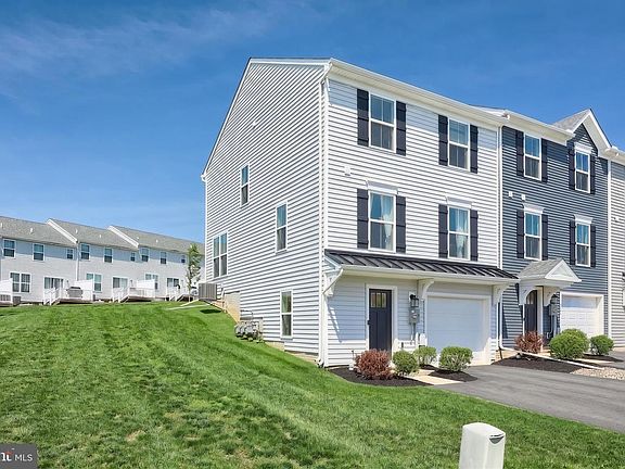2nd image of 4285 Blackburn Dr