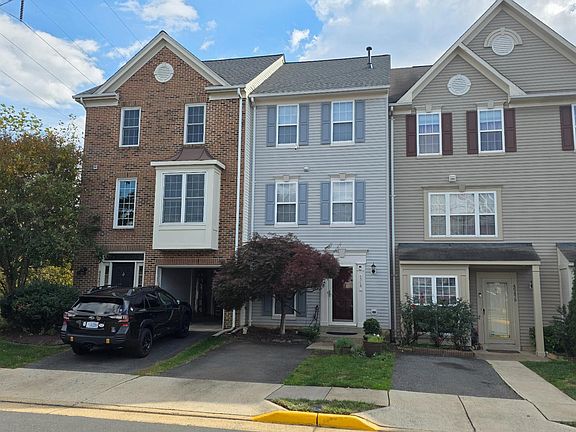 2nd image of 45481 Bluemont Junction Sq