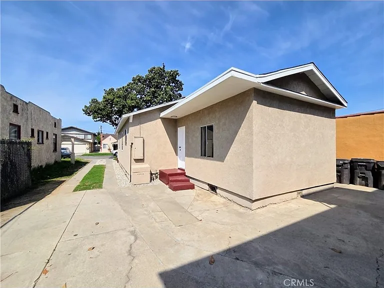 5552 Lewis Ave #M — Photo 2