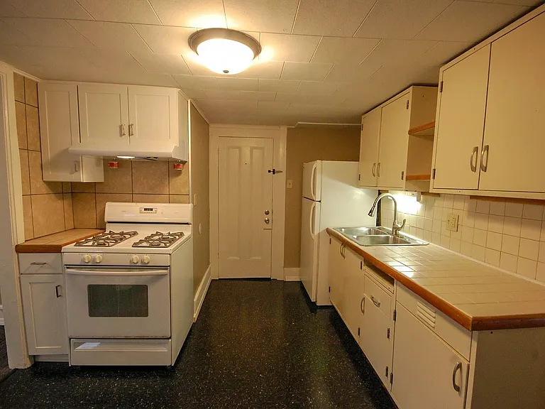 716 Benton St #1-4 — Photo 12