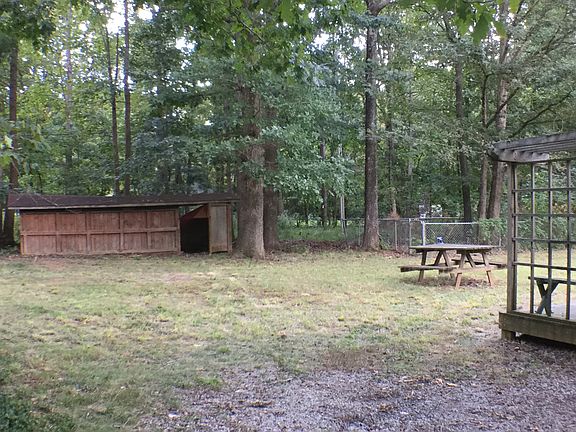 2nd image of 700 Weatherby Ln