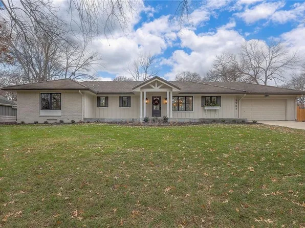 9904 Ensley Ln, Leawood, KS 66206