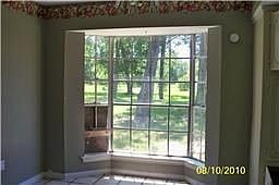 4th image of 18813 Woodridge Dr