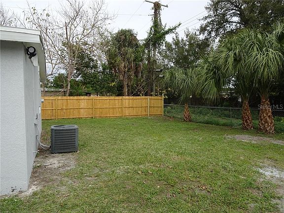 5th image of 4915 Crest Hill Dr