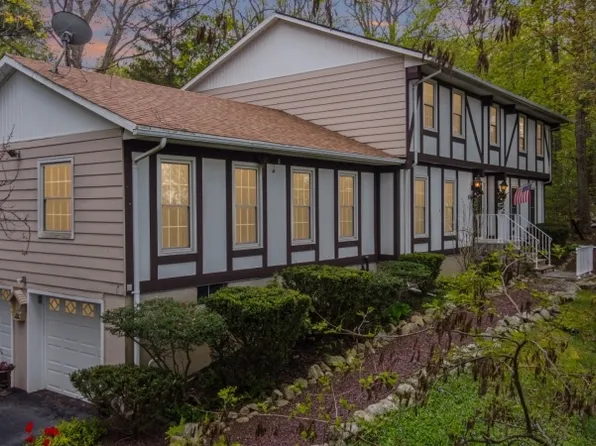 10 White Birch Rd, Hardyston Twp., NJ 07419