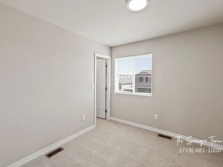 6093 Napa Dr — Photo 35