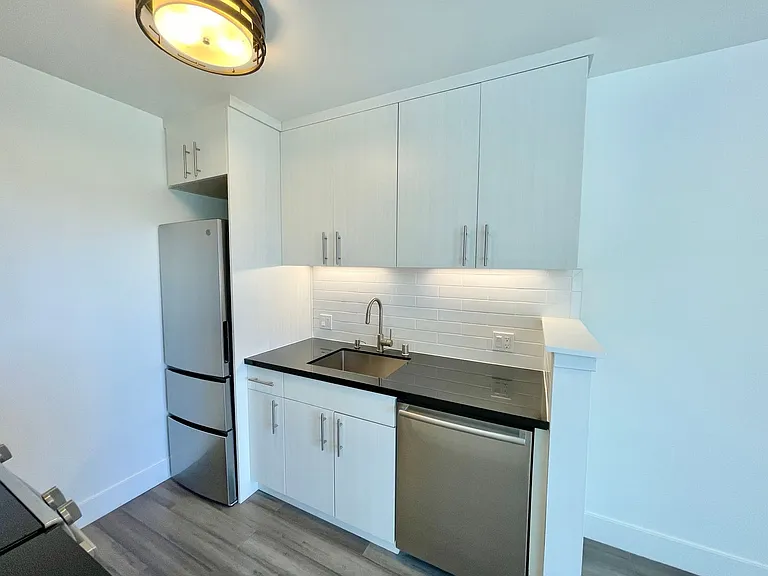 77 Bulkley Ave #1 — Photo 8
