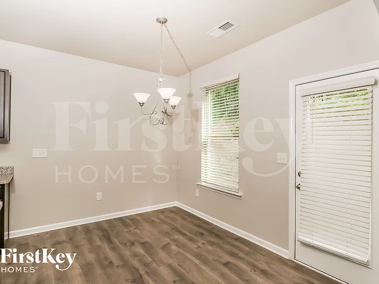 201 Southwind Cir — Photo 7