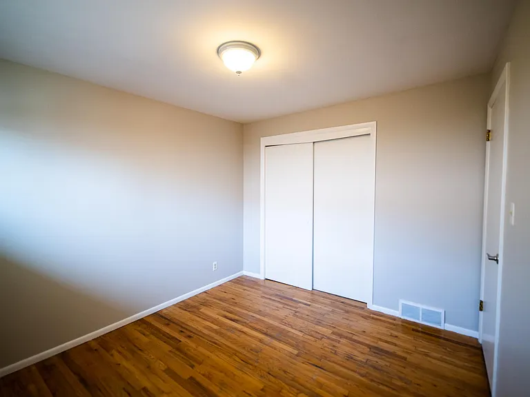 1179 E Blaine Ave #A — Photo 7