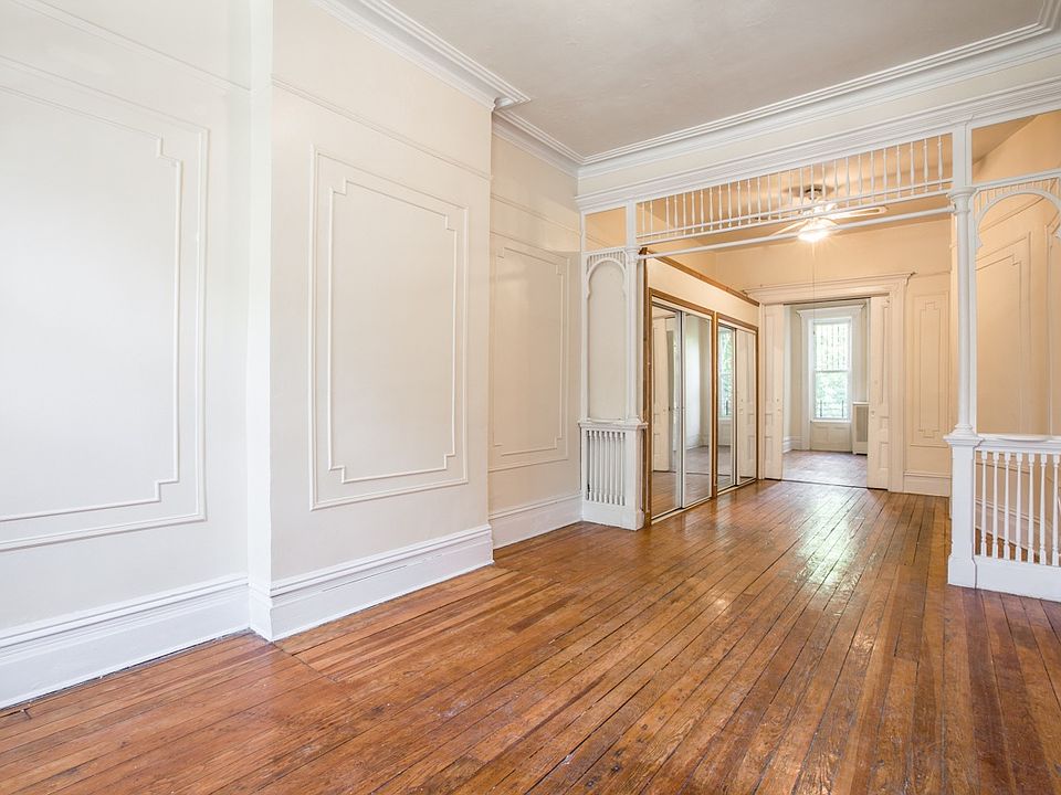 Front with built-ins