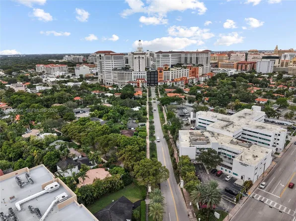 2650 SW 37th Ave APT 901, Miami, FL 33134