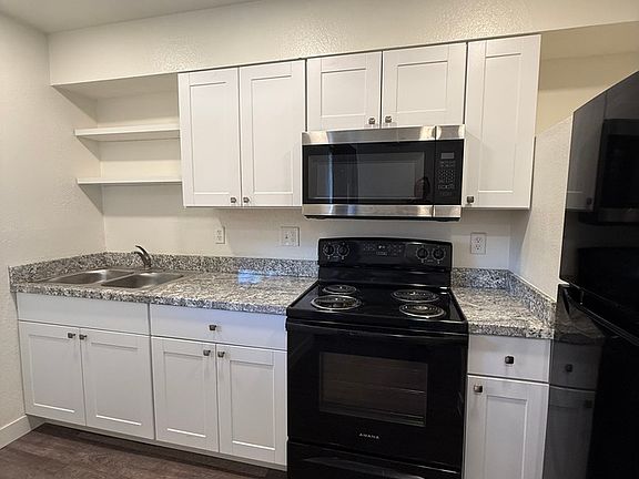 2nd image of 1701 N Park Ave #8