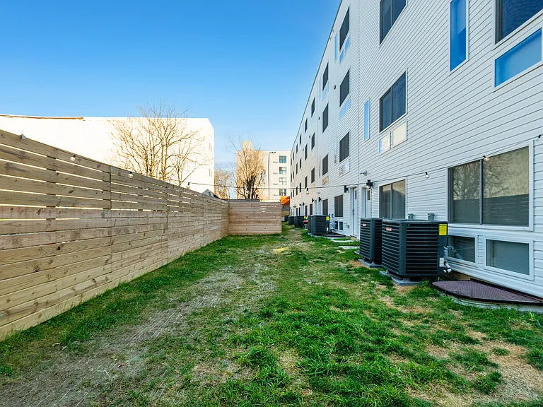 1502 N Randolph St #11C — Photo 35