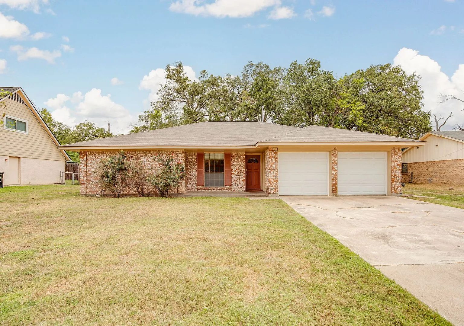 August Pre-Lease! 3 Bed, 2 Bath Home In Eastgate! — Photo 1