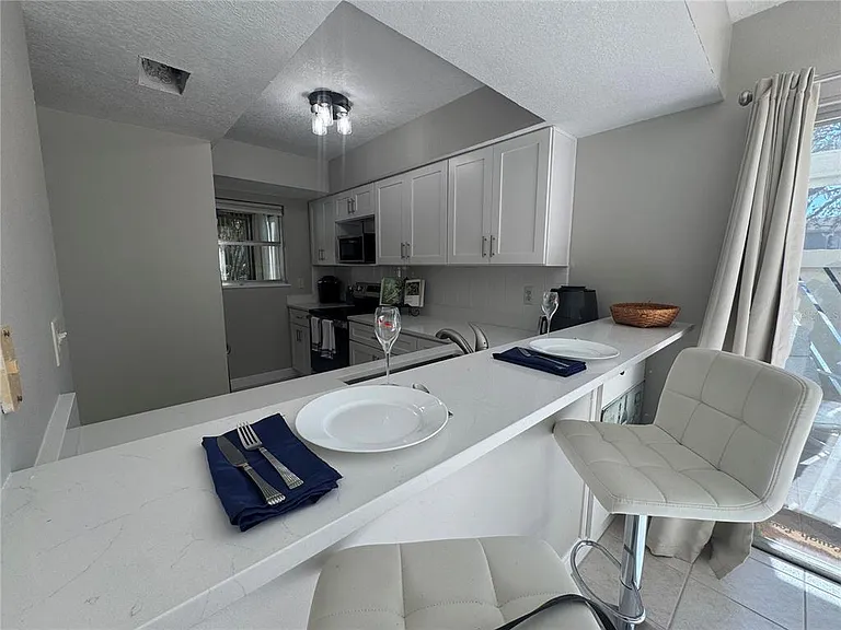 621 Windrush Bay Dr #621 — Photo 15