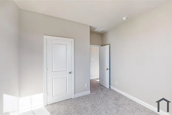 716 Portina Dr — Photo 18