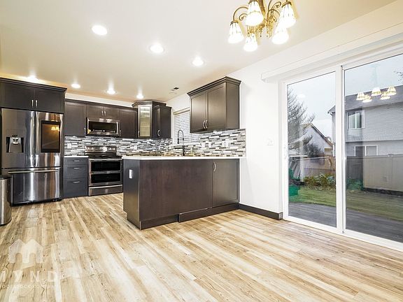 5th image of 7618 194th Street Ct E