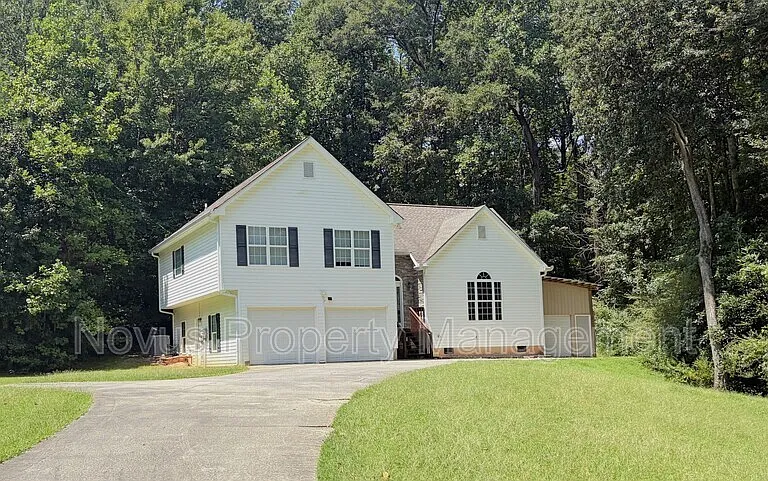 214 Farmington Trce — Photo 1