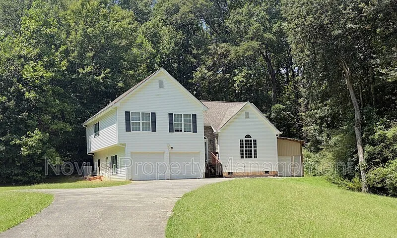 214 Farmington Trce