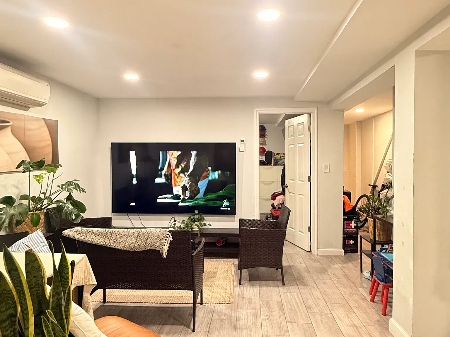 2 bed, 1200 sqft, $2,600 — Photo 3