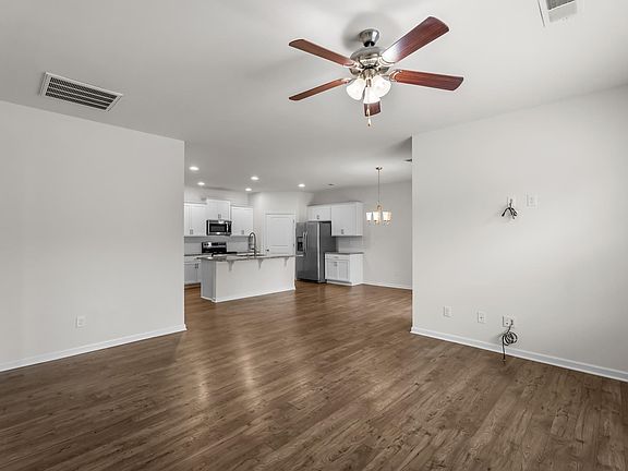 5th image of 317 New Spring Ln