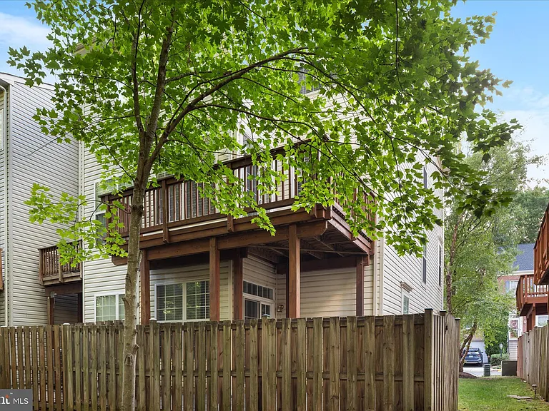 7579 Great Swan Ct — Photo 31