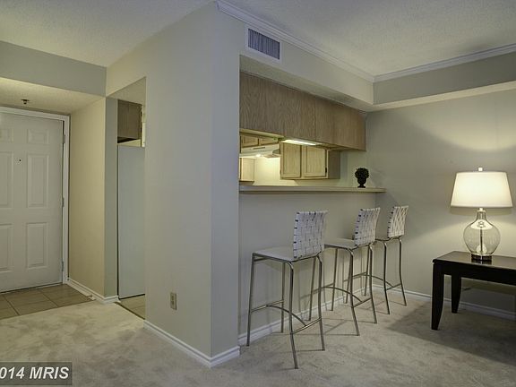 5th image of 1524 Lincoln Way APT 223