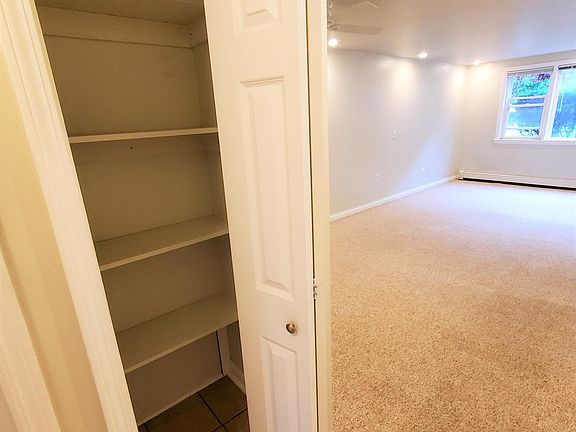 4th image of 1625 W Balmoral Ave