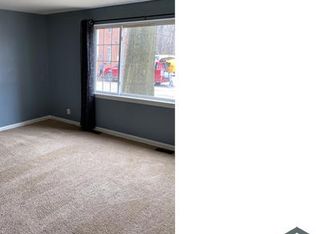 15955 Nelacrest Rd, Cleveland, OH 44112