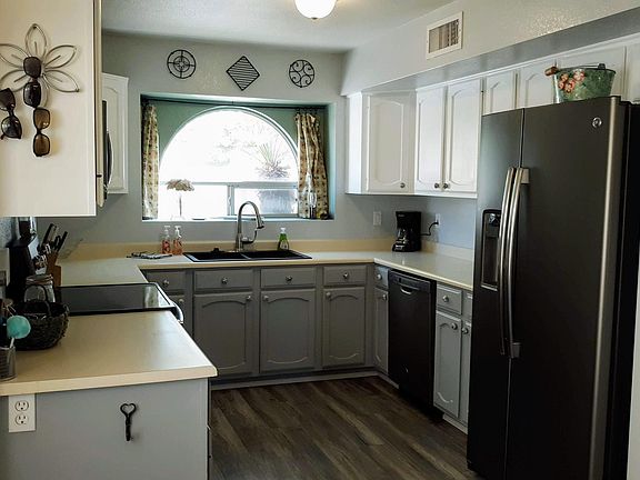 3rd image of 3018 E Brookwood Ct