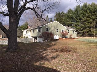 8 Appletree Ln, Bedford, MA 01730