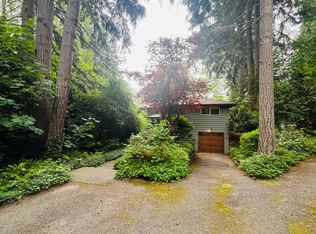 7131 NE Baker Hill Rd, Bainbridge Island, WA 98110