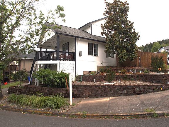 2nd image of 13444 SE Piper Dr