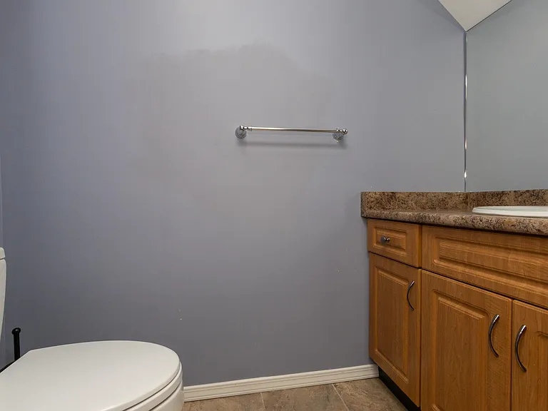10620 Seaham Cres — Photo 35