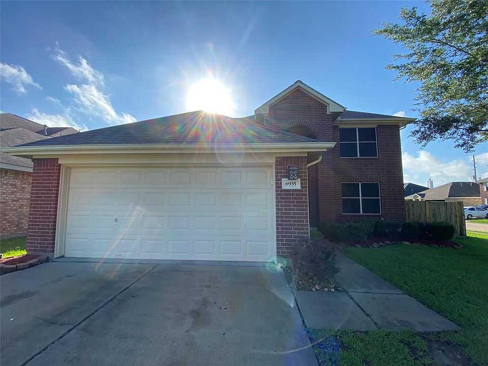 1st image of 6935 Bear Oaks Dr