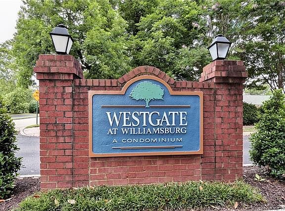 3rd image of 202 Westgate Cir #0
