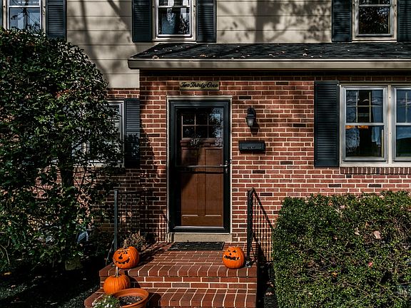 Welcoming front entry