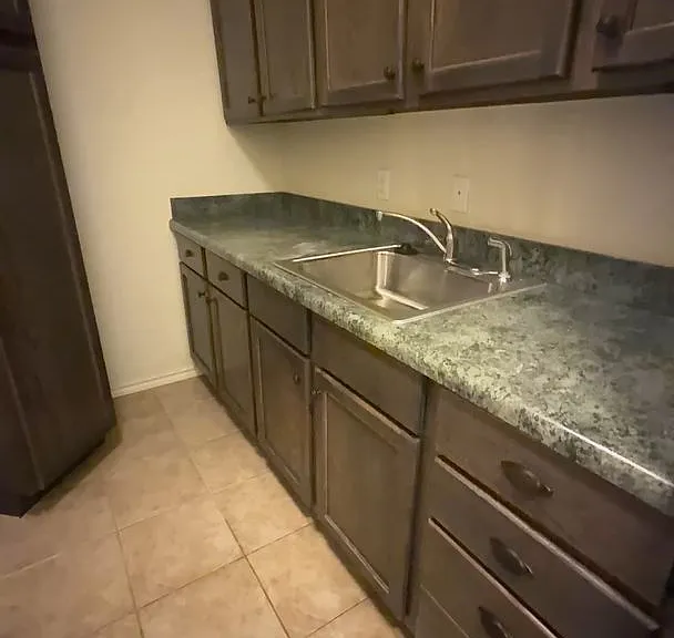 10100 Shadowview Dr — Photo 5