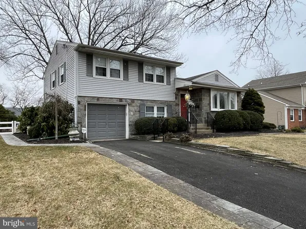 2126 Holly Ln, Cinnaminson, NJ 08077