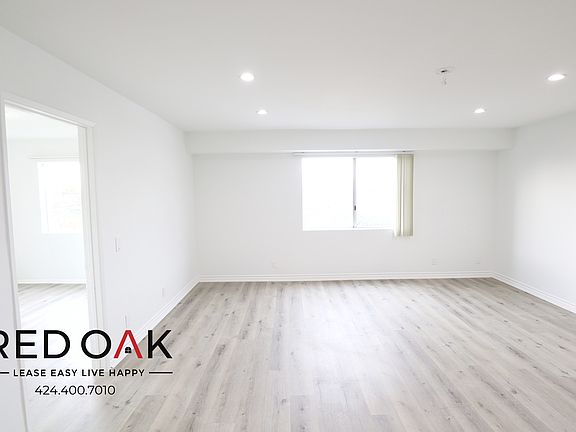 5th image of 3540 Fletcher Dr #203