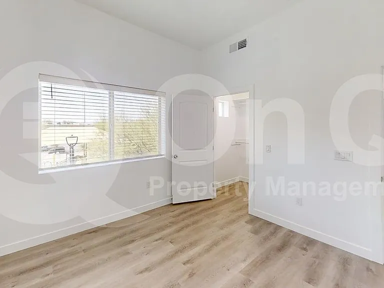 9160 N 67th Ave #226 — Photo 8