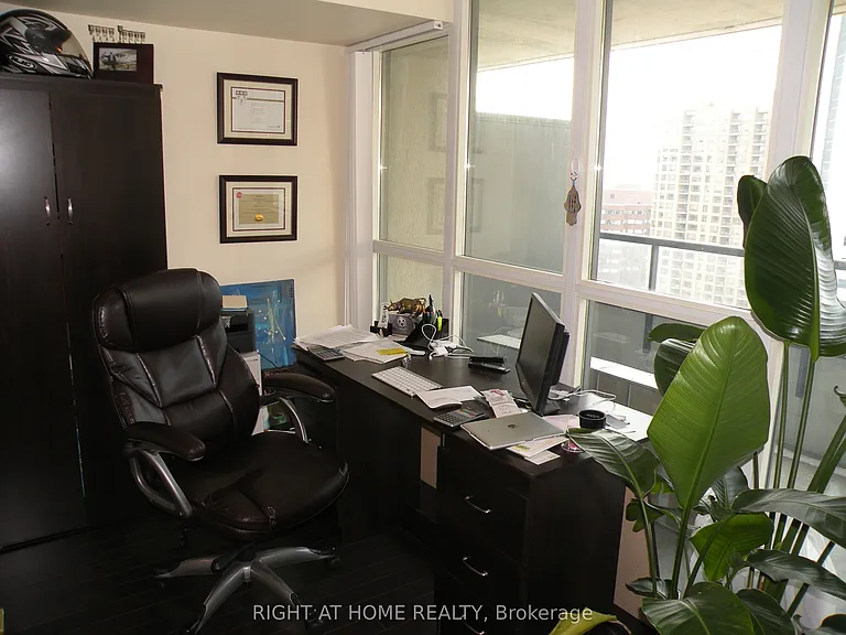 23 Hollywood Ave #2501 — Photo 9