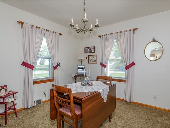 5th image of 244 Sanford St